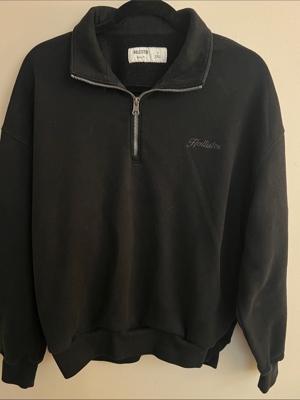 Hollister Men’s Black Half-Zip Fleece Pullover Size Small
